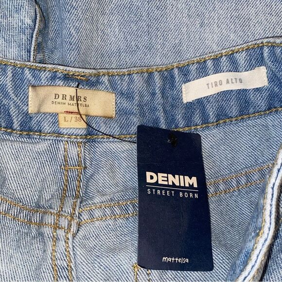 DRMRS Denim Street Born Women’s Frayed Hem Distressed Shorts - Picture 3 of 4